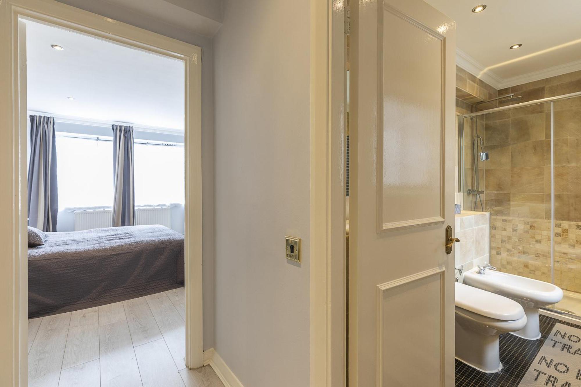 Gorgeous 4 Bedrooms Apartment Near Hyde Park And Oxford St Лондон Экстерьер фото